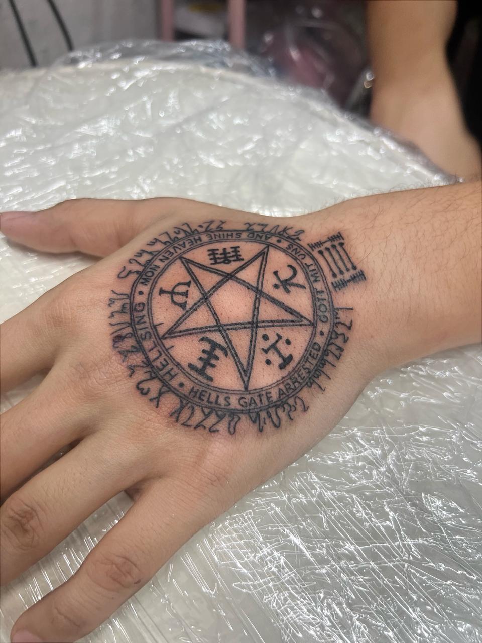 Tatuaje fineline